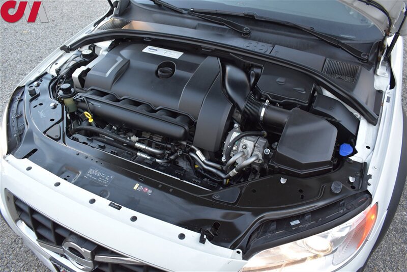 Used 2013 Volvo XC70 T6 AWD/4WD image 32
