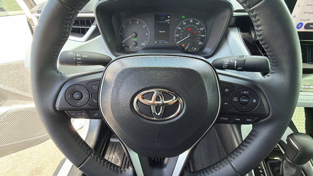 Certified 2025 Toyota Corolla SE w/ Convenience Package image 18