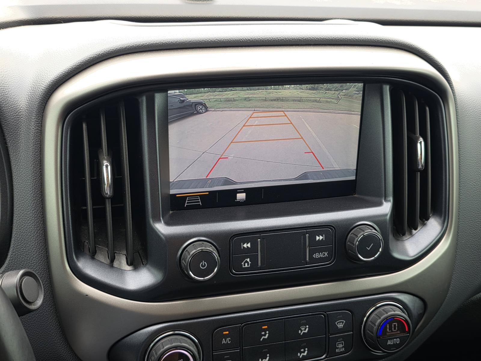 Used 2019 Chevrolet Colorado Z71 RWD image 24