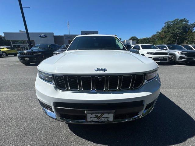 Used 2021 Jeep Grand Cherokee L Limited w/ Luxury Tech Group II AWD/4WD image 3