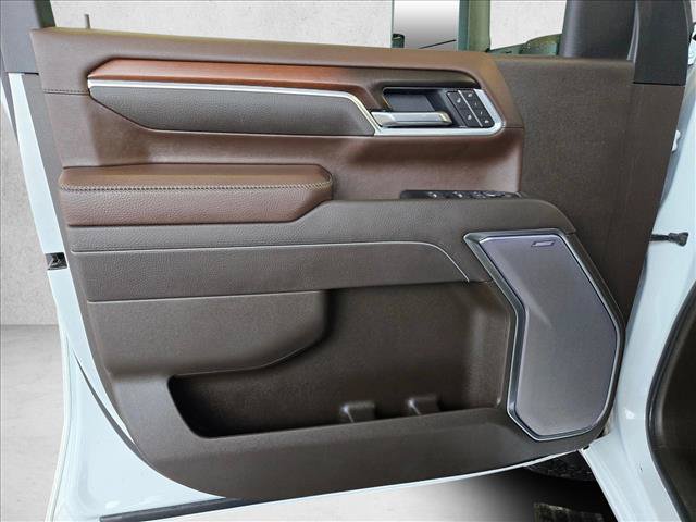 Used 2025 GMC Sierra 2500 Denali w/ Denali Reserve Package AWD/4WD image 12