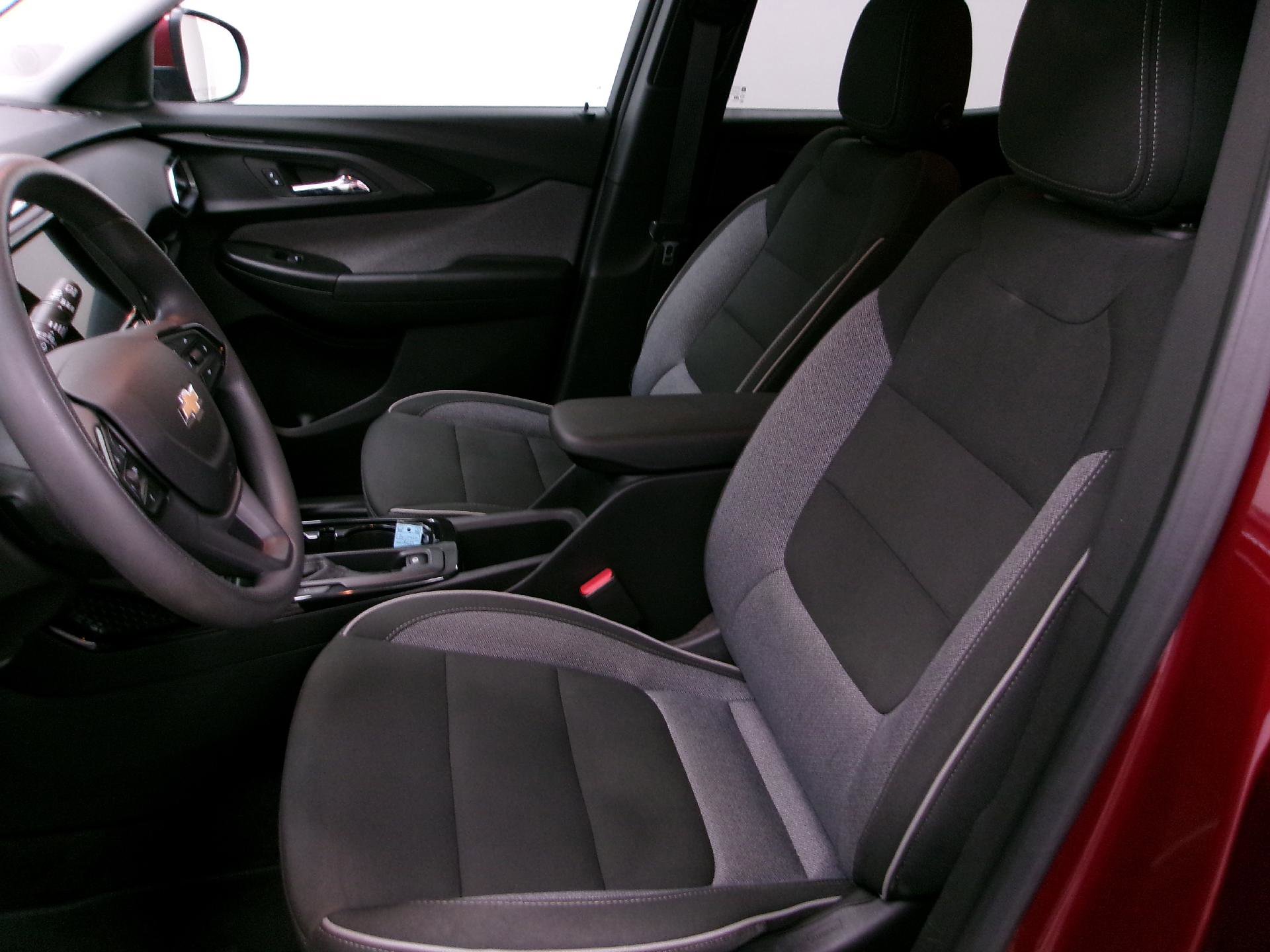 Used 2023 Chevrolet TrailBlazer LT w/ Convenience Package image 7