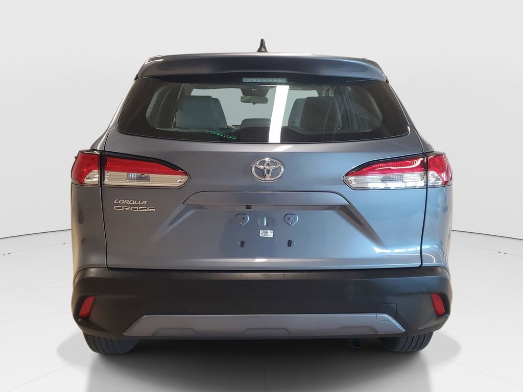 Used 2023 Toyota Corolla Cross L image 6