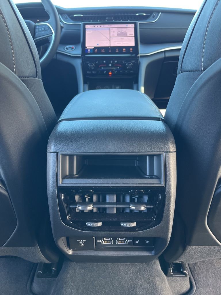 New 2025 Jeep Grand Cherokee Limited 4xe image 27