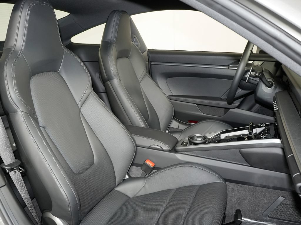 Certified 2024 Porsche 911 Carrera RWD image 40