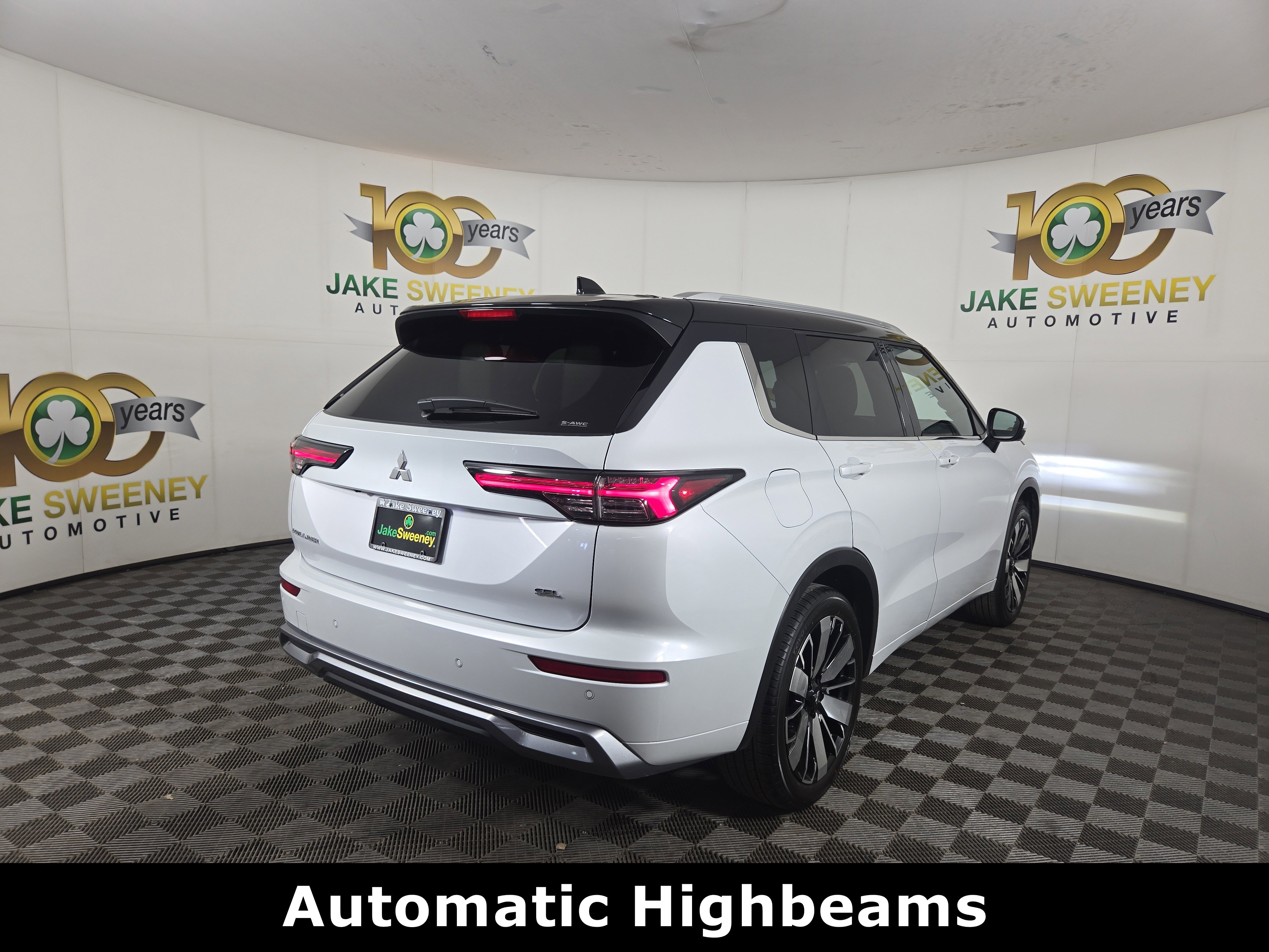 Used 2025 Mitsubishi Outlander SEL image 10