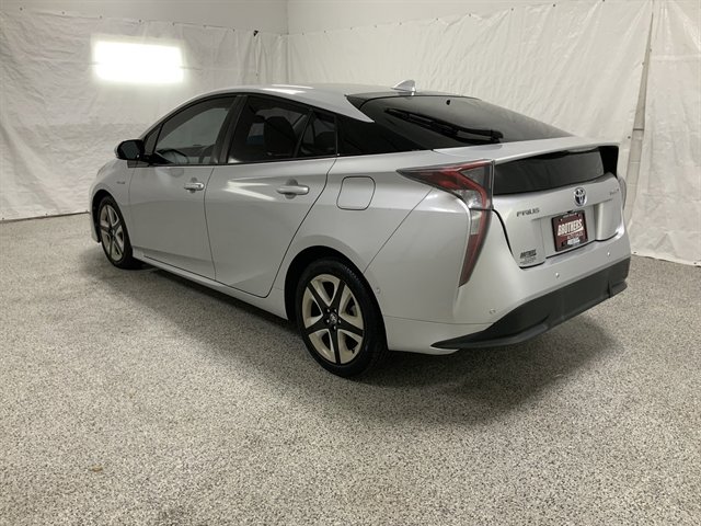 Used 2018 Toyota Prius Three Touring FWD image 7