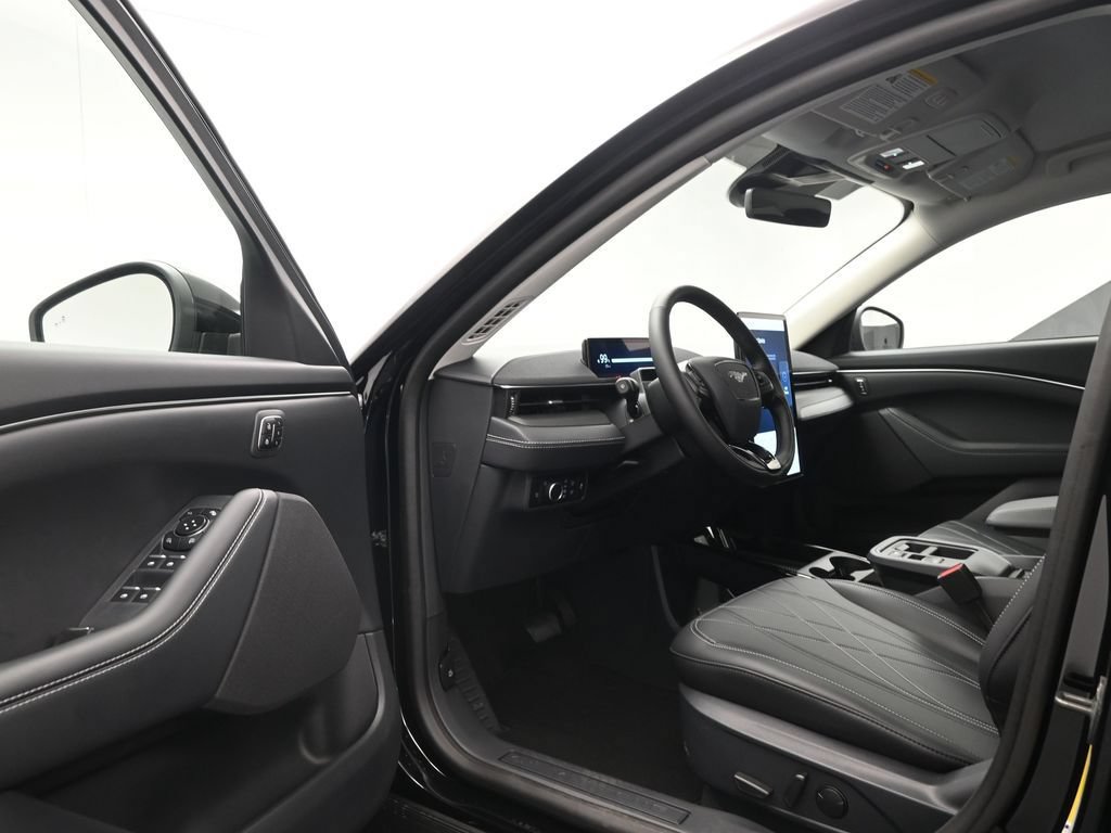 Certified 2025 Ford Mustang Mach-E Select w/ Comfort Package Lite RWD image 9