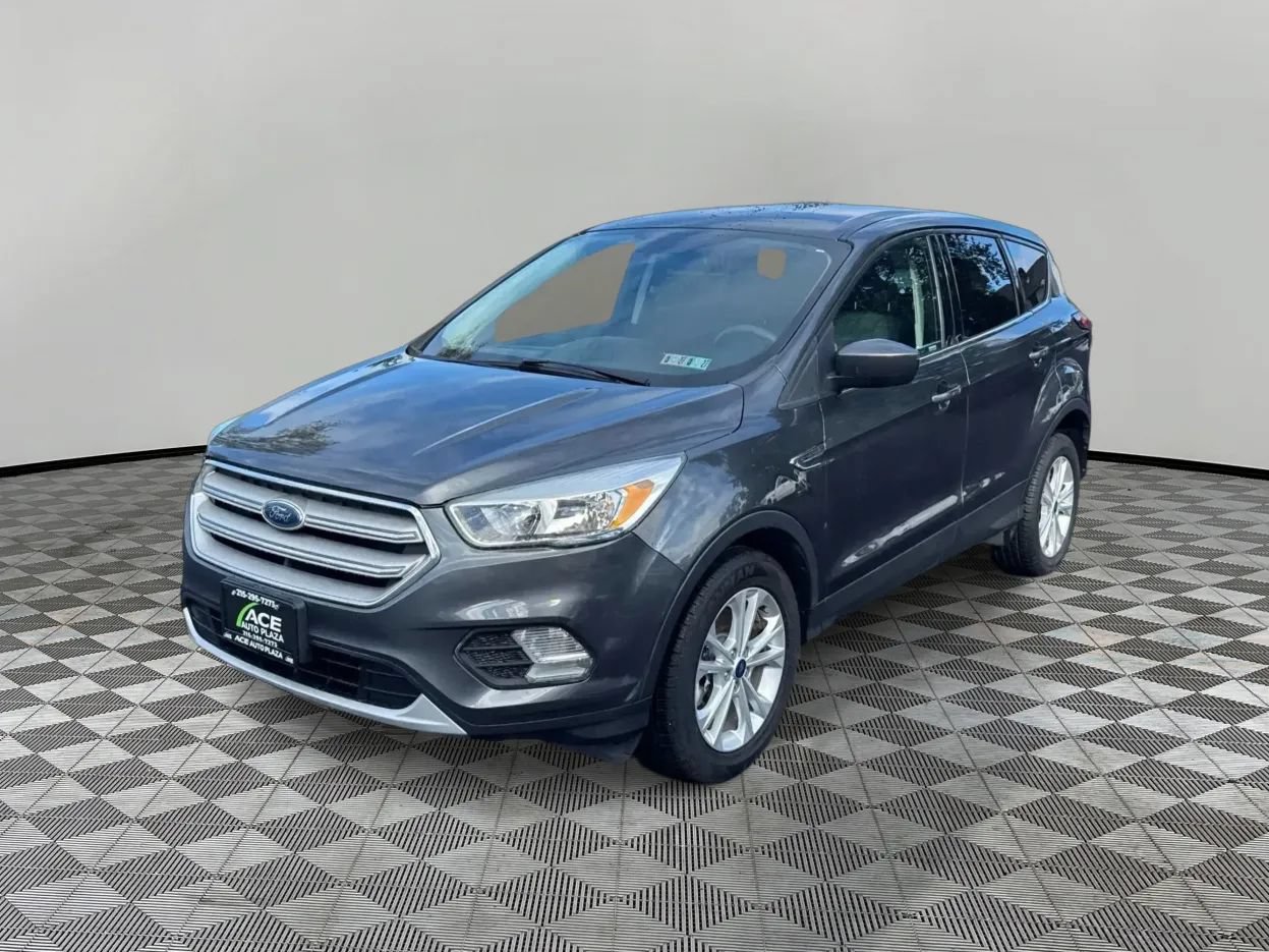 Used 2019 Ford Escape SE AWD/4WD image 2