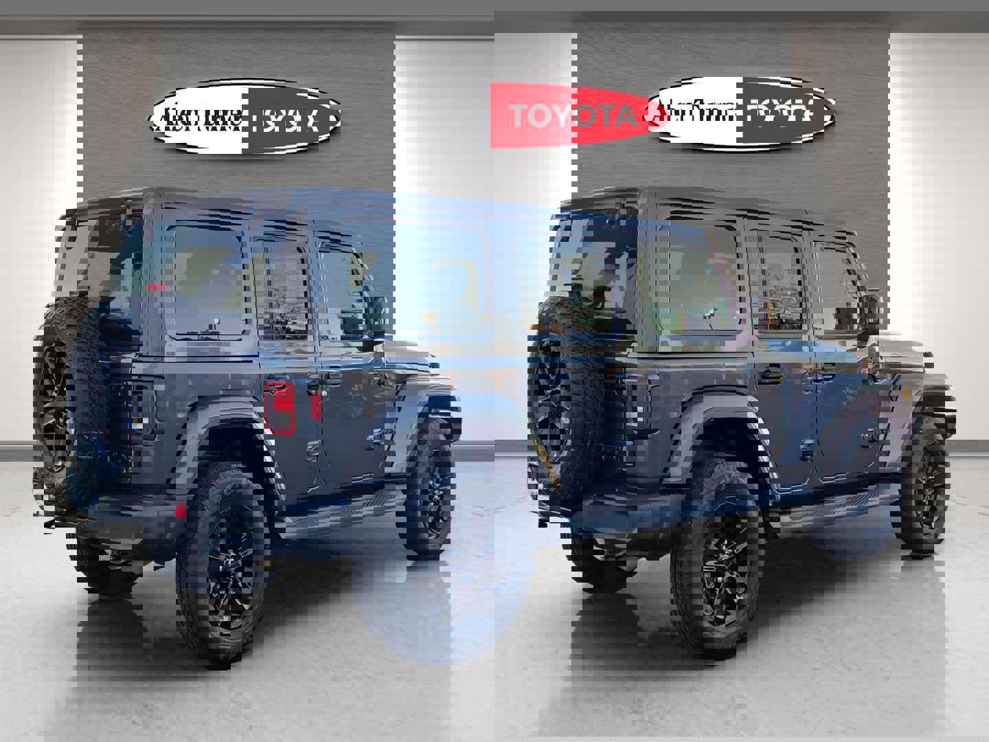 Used 2021 Jeep Wrangler Unlimited Sahara image 6