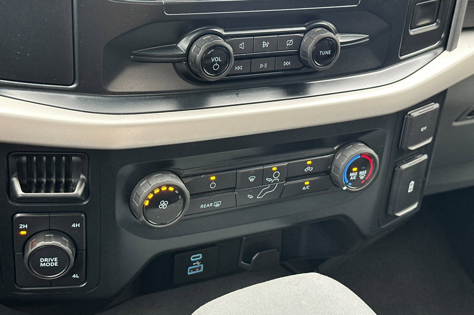 Used 2023 Ford F150 XLT image 19