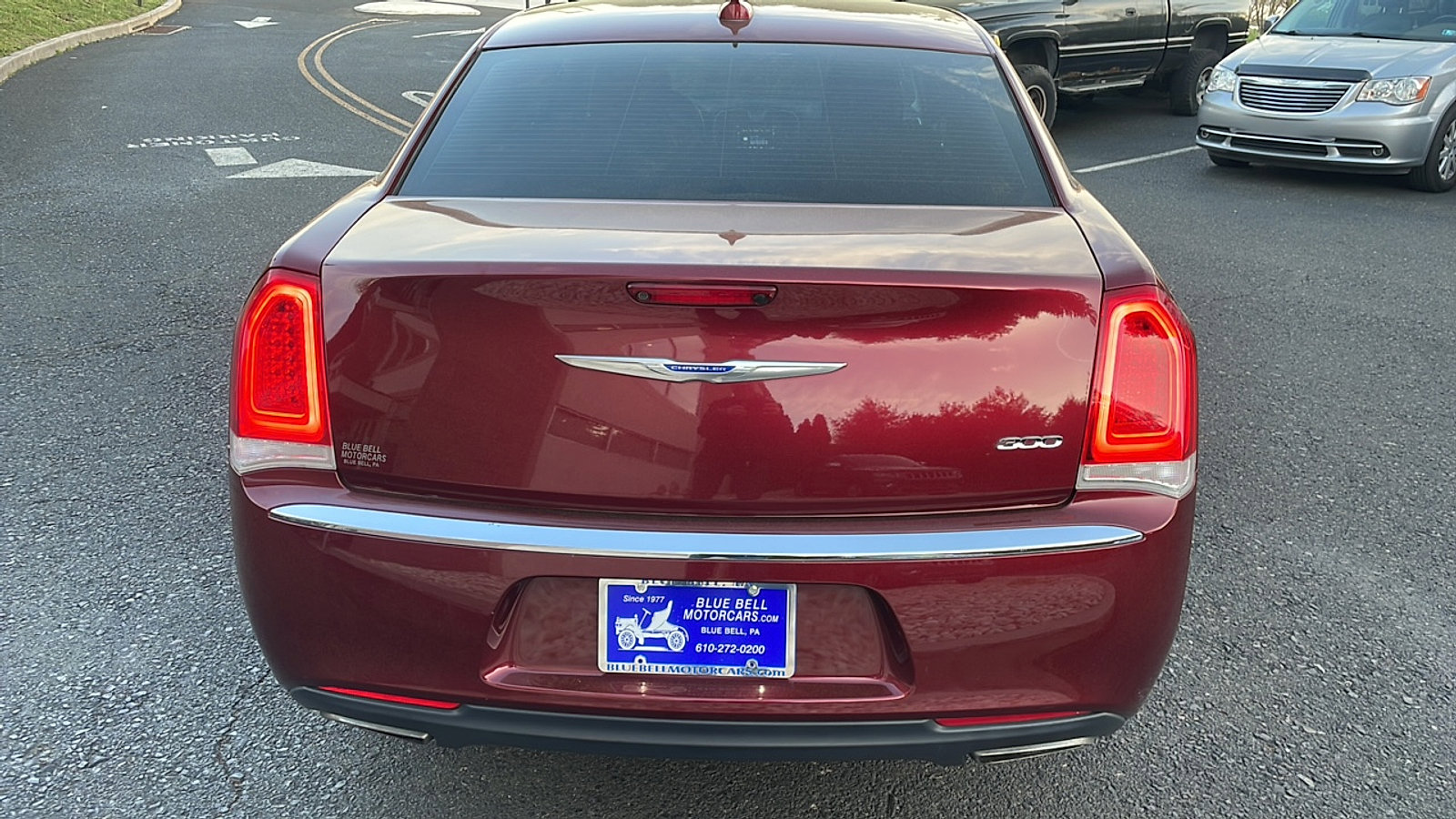 Used 2018 Chrysler 300 Touring image 4