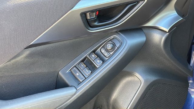 Used 2024 Subaru Impreza 2.0i AWD/4WD image 17