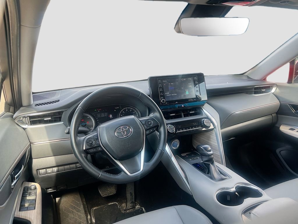 Used 2022 Toyota Venza XLE image 23