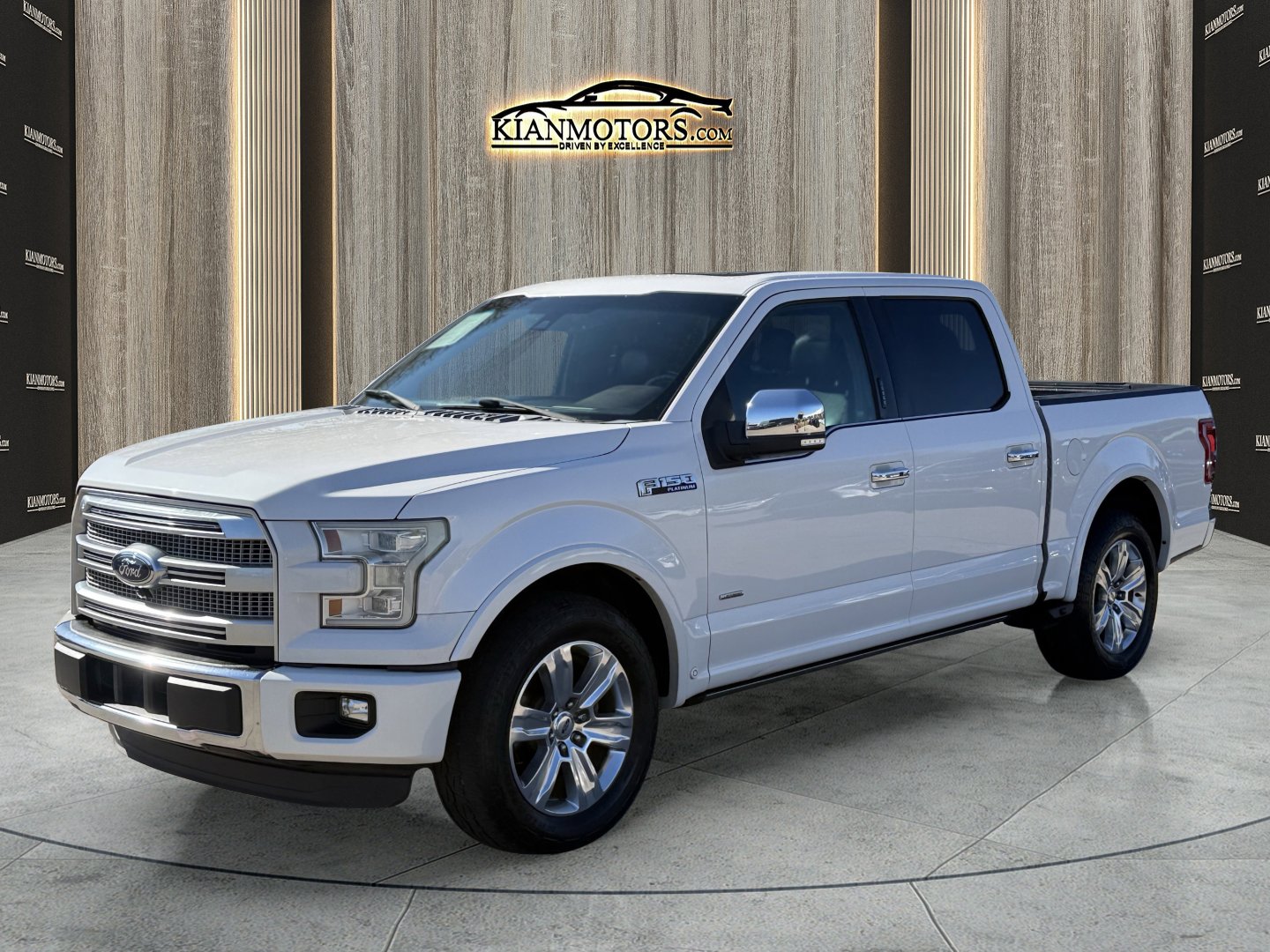 Used 2016 Ford F150 Platinum w/ Equipment Group 701A Luxury image 3