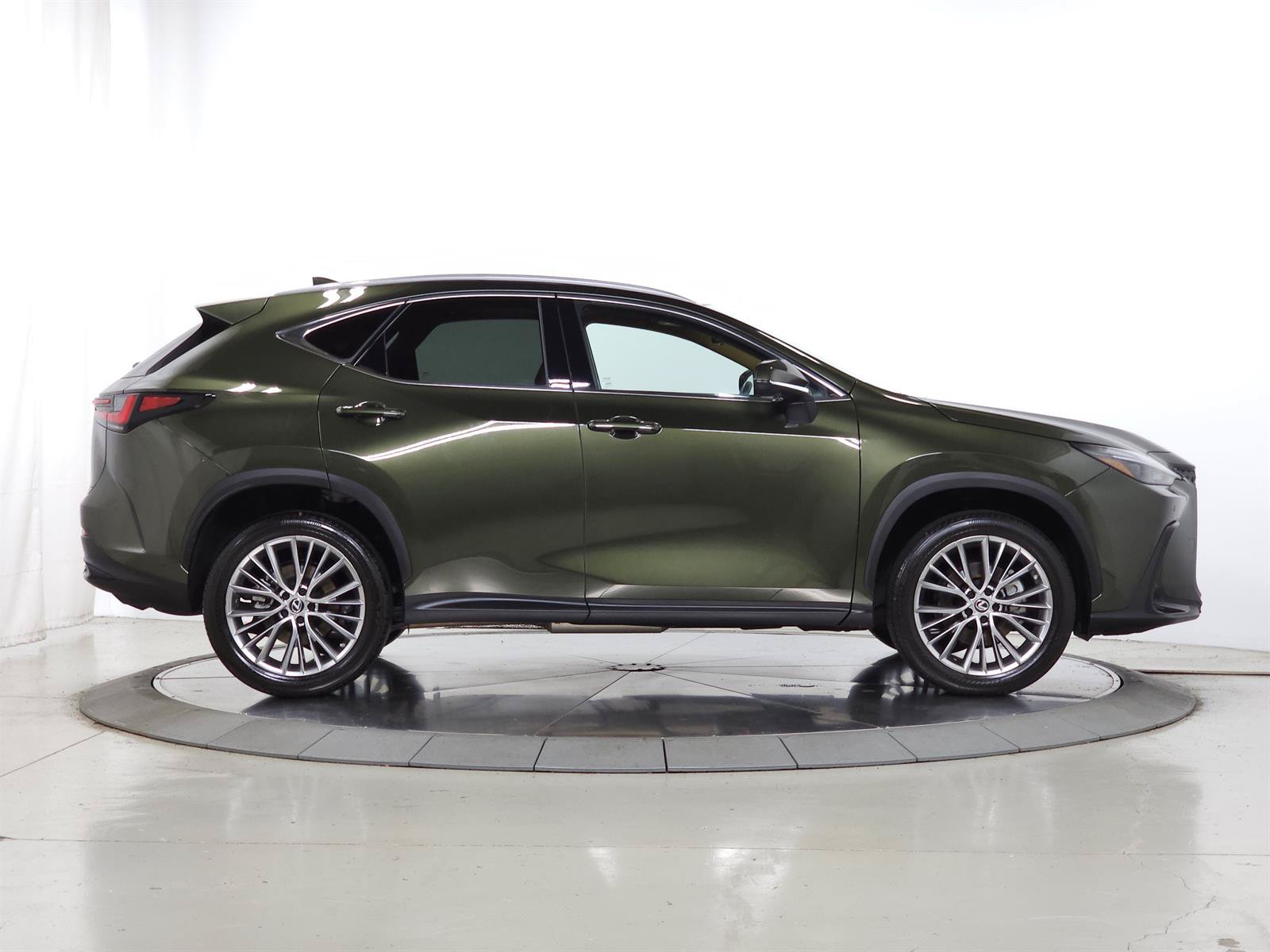 Used 2023 Lexus NX 350h AWD w/ Vision Package image 11