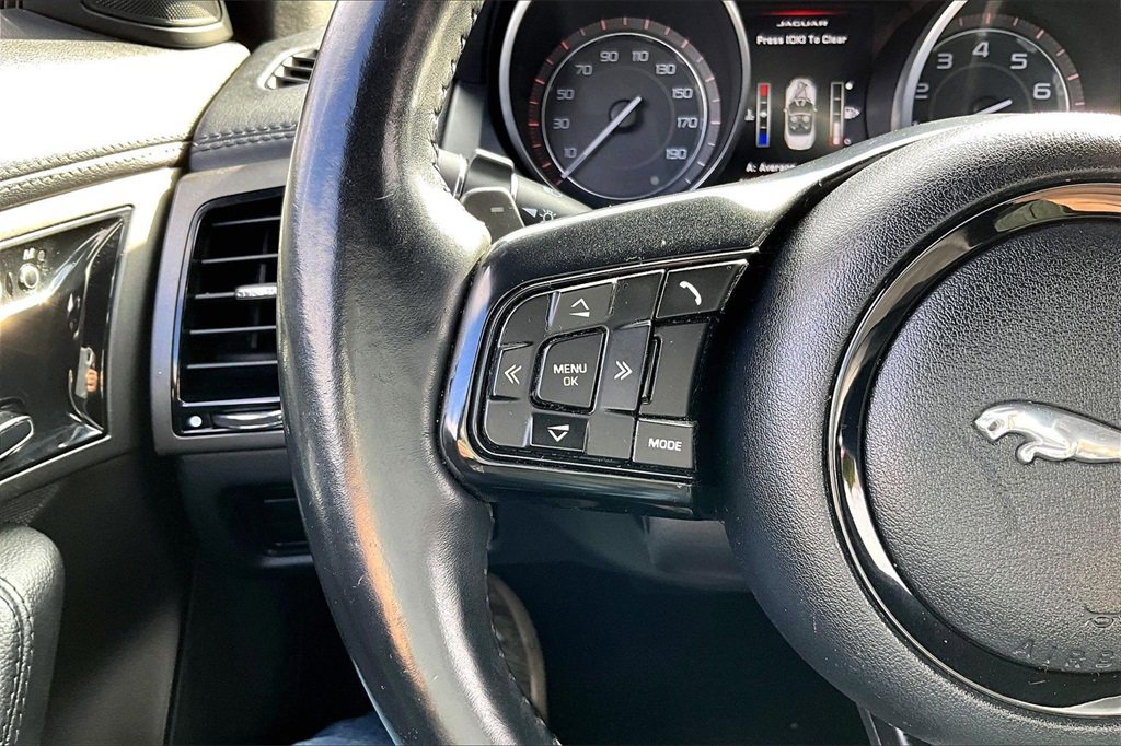 Used 2015 Jaguar F-TYPE Convertible image 18