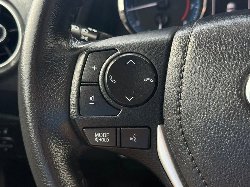 Used 2017 Toyota Corolla SE FWD image 20