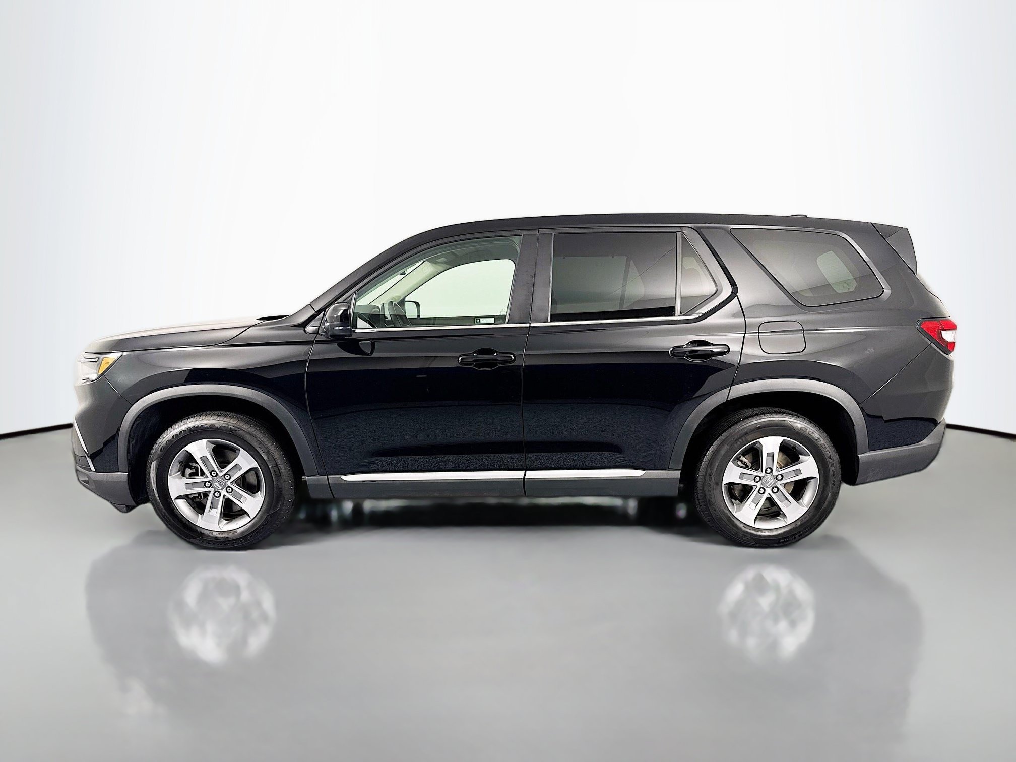 Certified 2024 Honda Pilot EX-L image 8
