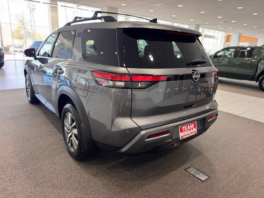 New 2026 Nissan Pathfinder SL FWD image 6