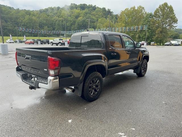 Used 2021 Toyota Tacoma SR5 AWD/4WD image 5