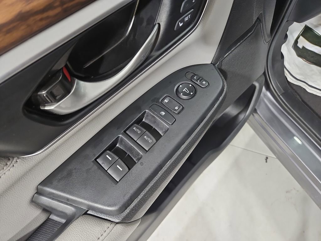 Used 2021 Honda CR-V EX-L image 11