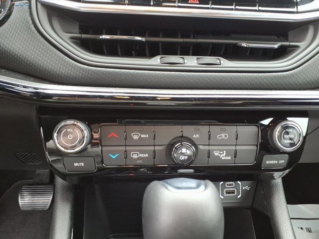 New 2026 Jeep Compass Latitude image 15