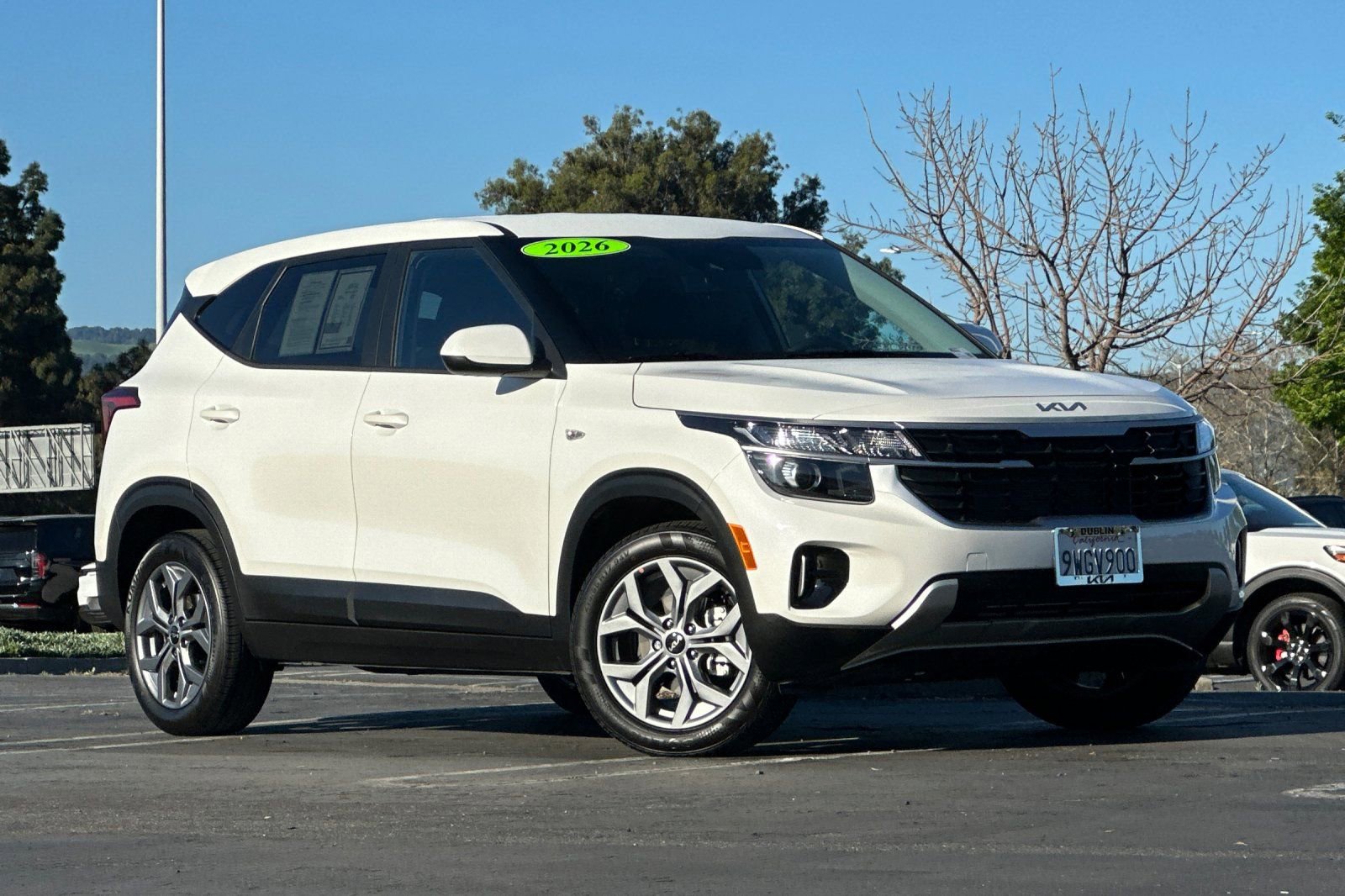 Certified 2026 Kia Seltos LX image 2