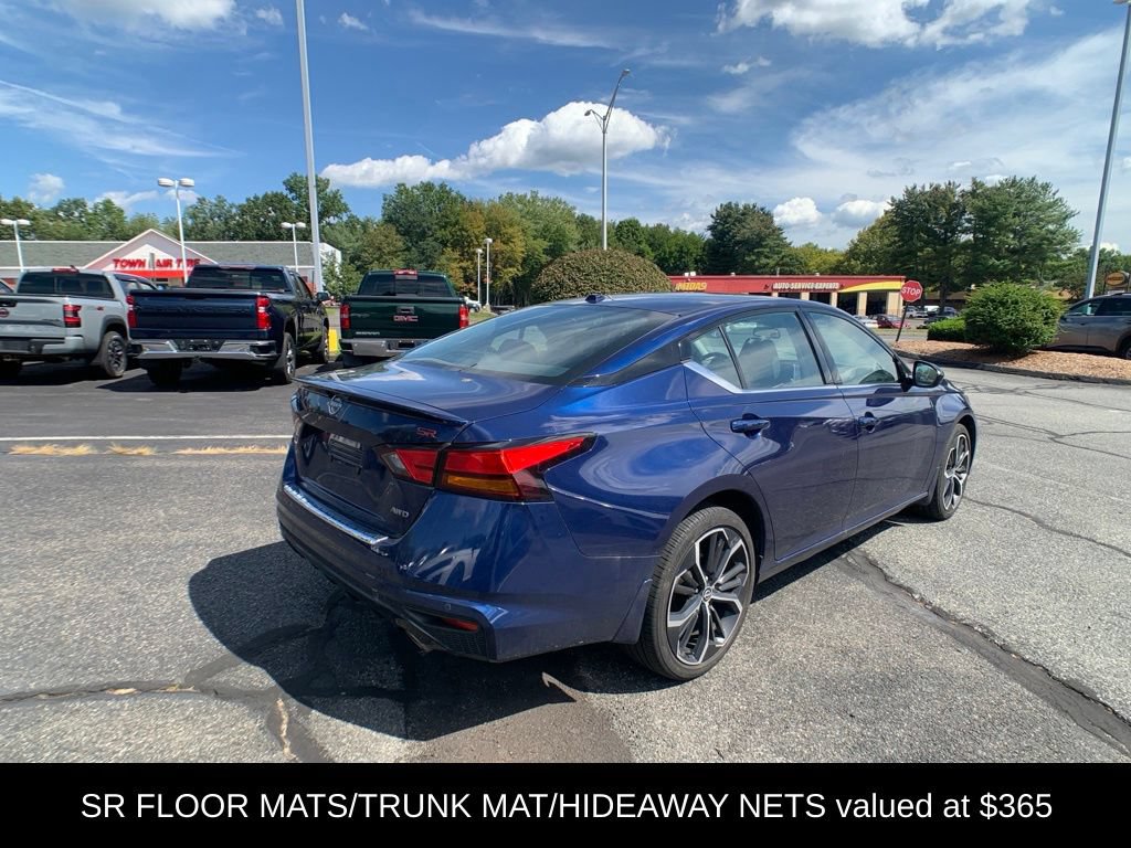 Used 2023 Nissan Altima 2.5 SR AWD/4WD image 3