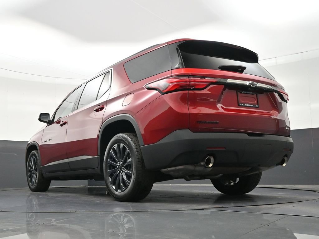 Used 2023 Chevrolet Traverse RS image 26