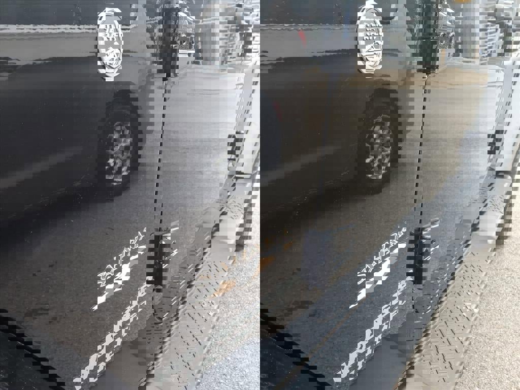 Used 2017 Jeep Wrangler Unlimited Sahara image 6