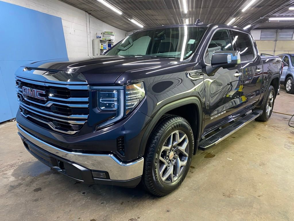 Used 2022 GMC Sierra 1500 SLT w/ SLT Convenience Package AWD/4WD image 5