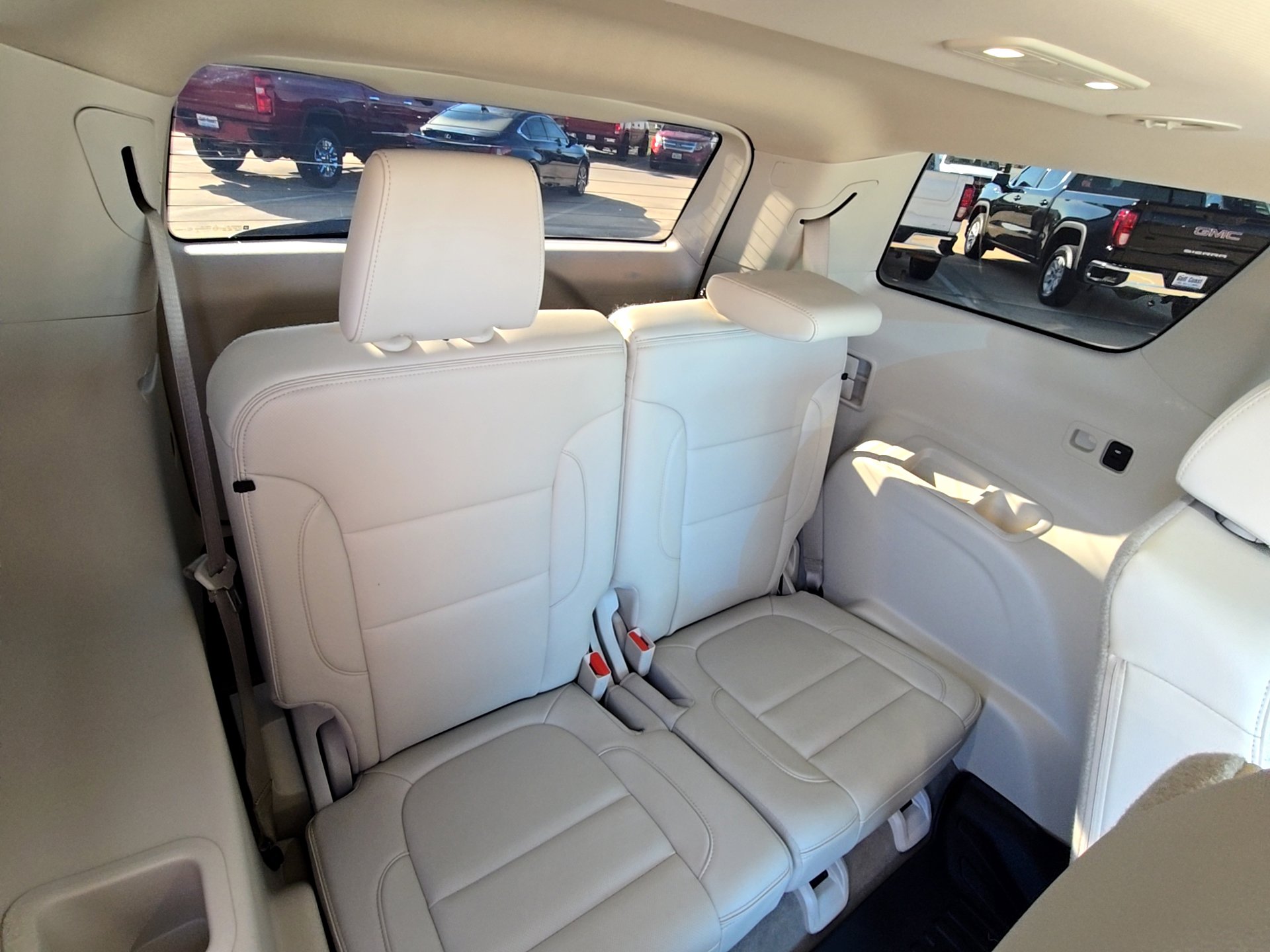 Used 2022 GMC Acadia Denali w/ Denali Ultimate Package image 12