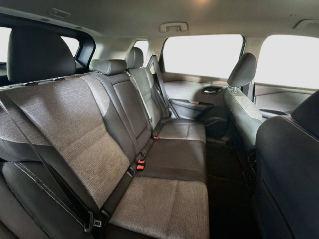 Used 2022 Nissan Rogue SV AWD/4WD image 26