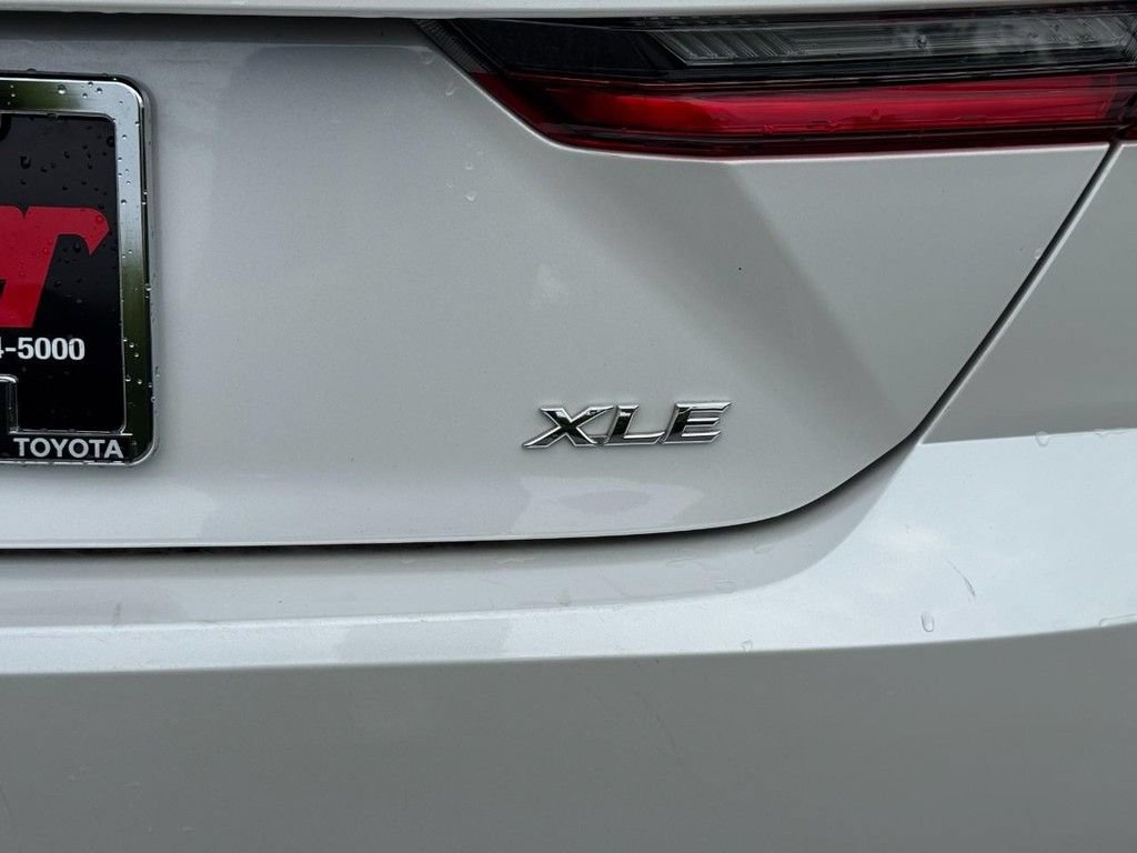 Used 2026 Toyota Camry XLE FWD image 6