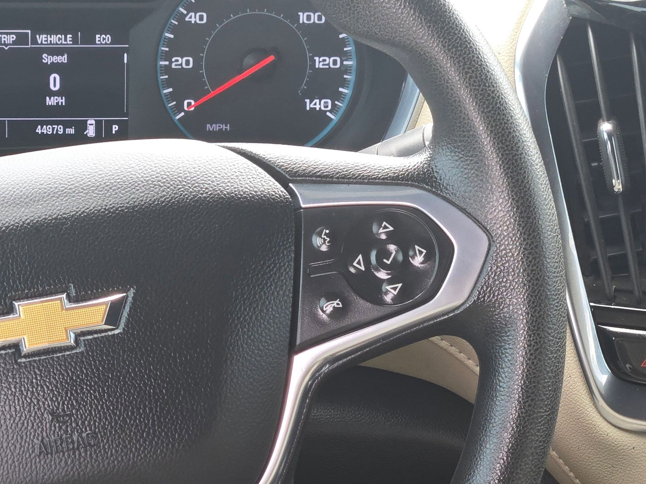 Used 2022 Chevrolet Traverse LS image 20