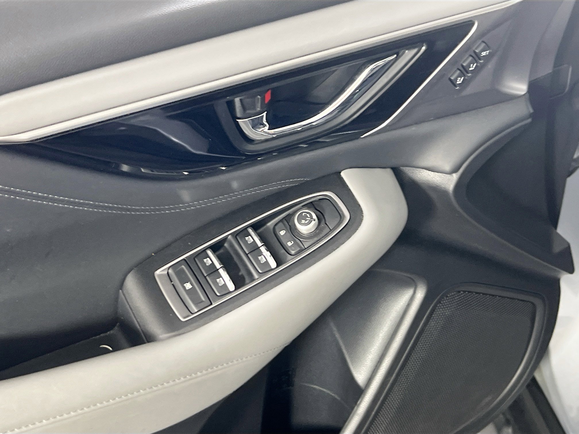 Used 2022 Subaru Outback Limited XT image 18