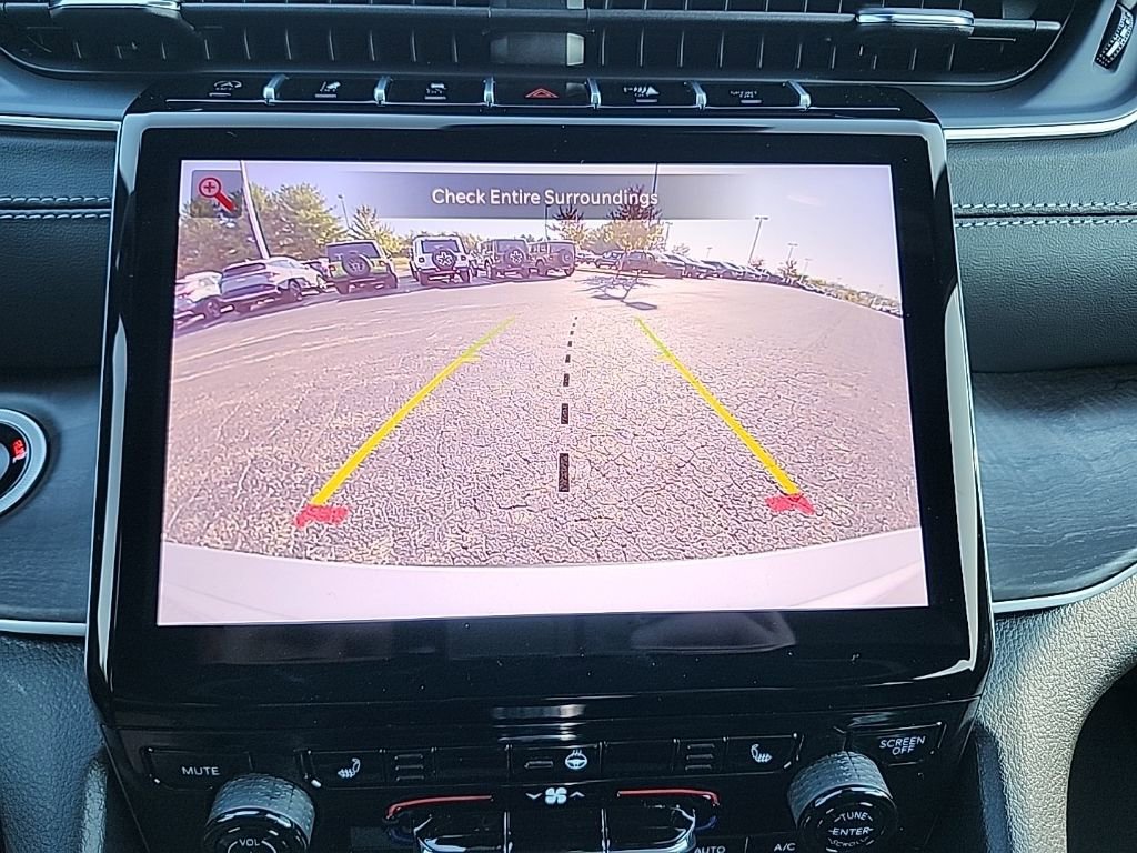 New 2025 Jeep Grand Cherokee L Limited w/ Black Appearance Package image 40