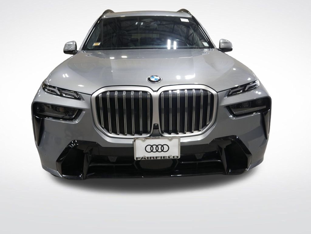 Used 2023 BMW X7 xDrive40i w/ M Sport Package AWD/4WD image 8