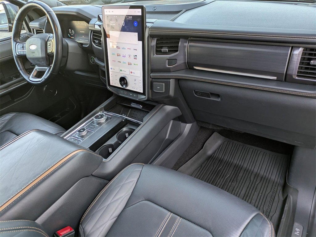 Used 2022 Ford Expedition Platinum image 23