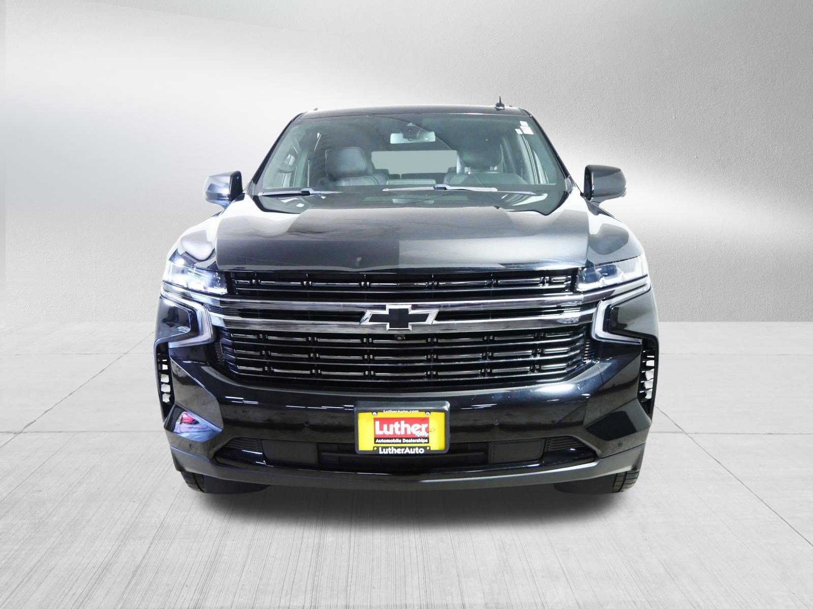 Used 2022 Chevrolet Tahoe RST w/ Luxury Package AWD/4WD image 2