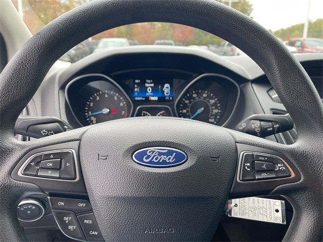 Used 2018 Ford Focus SE w/ SE Appearance Package image 11