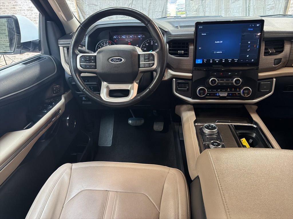 Used 2024 Ford Expedition Max Limited AWD/4WD image 16