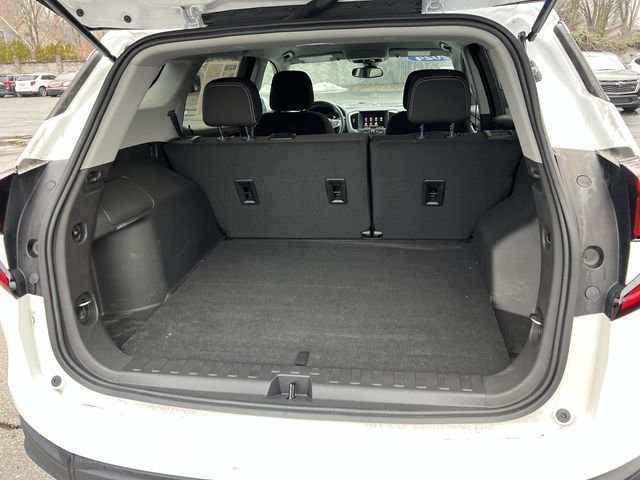 Used 2024 GMC Terrain SLE image 12