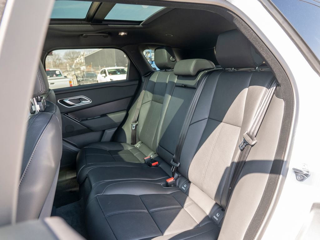 New 2026 Land Rover Range Rover Velar Dynamic SE image 21
