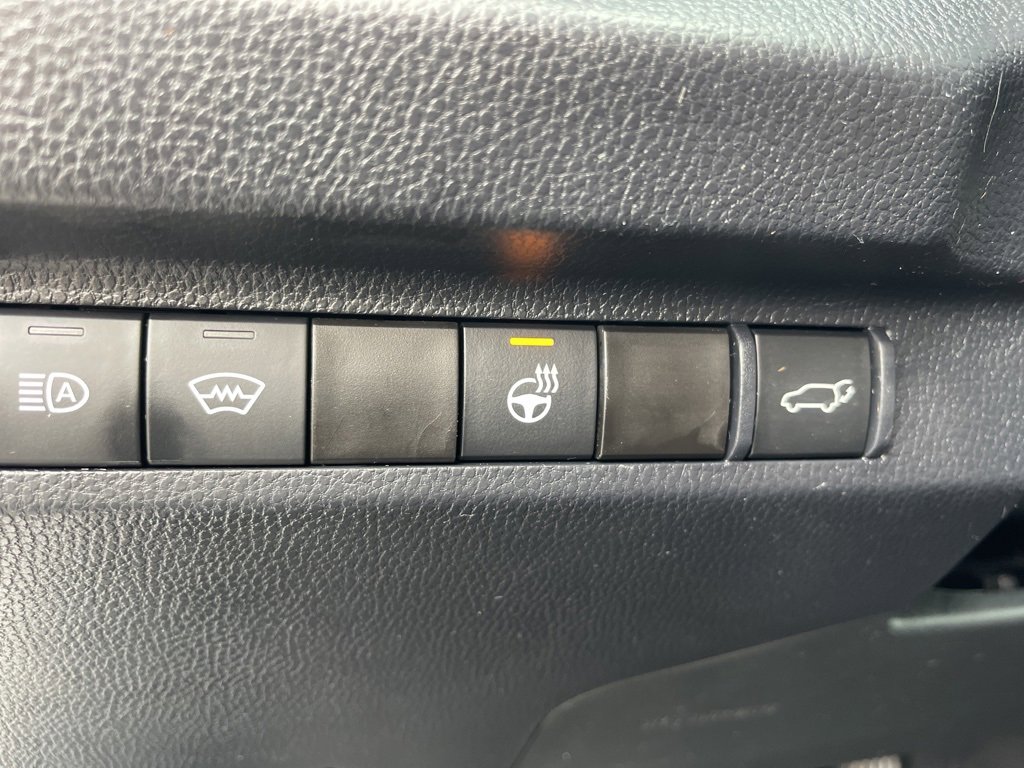 Used 2023 Toyota RAV4 XLE Premium image 22