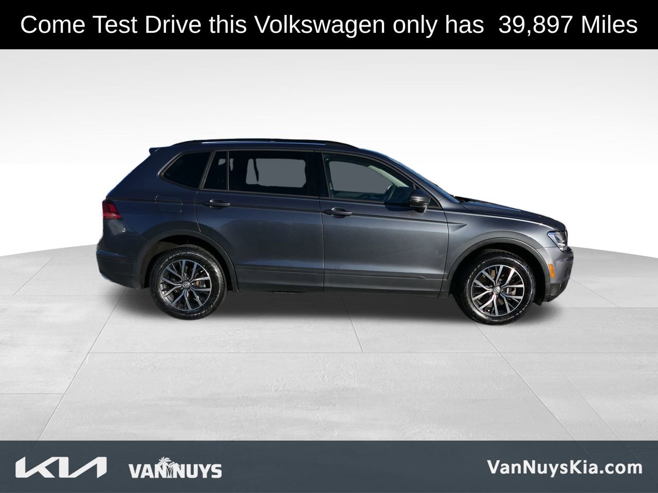 Used 2021 Volkswagen Tiguan S image 2