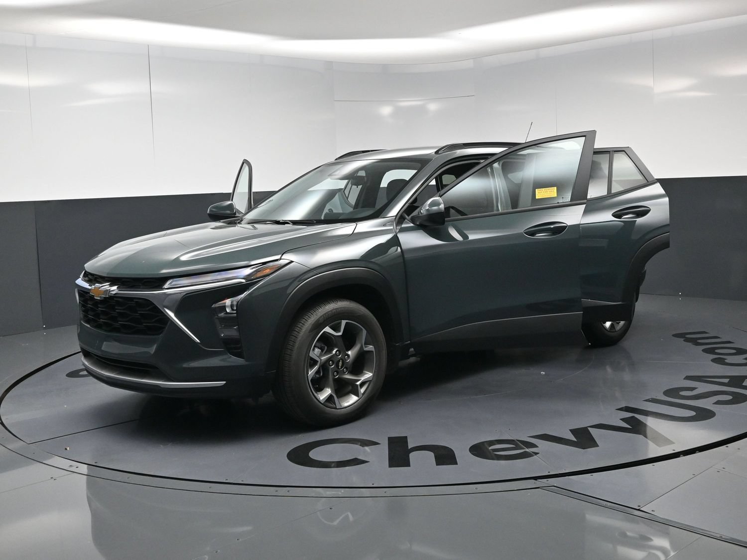 Used 2026 Chevrolet Trax LT w/ LT Convenience Package FWD image 22