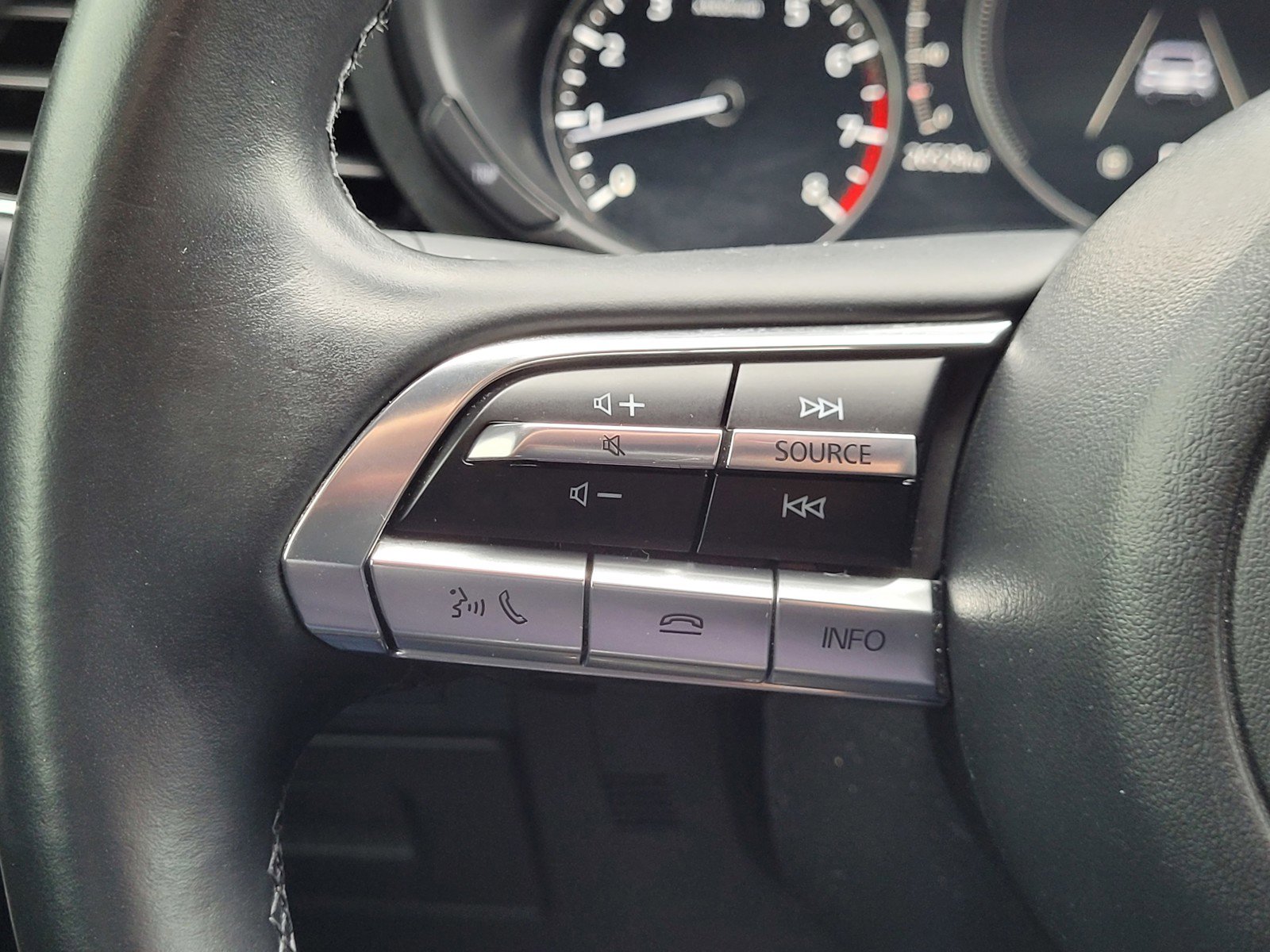 Used 2022 MAZDA MAZDA3 s image 19