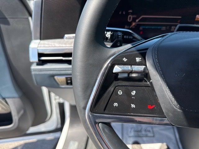 Used 2025 Cadillac Escalade IQ Luxury 2 w/ LPO, Premium Carpet Package AWD/4WD image 26